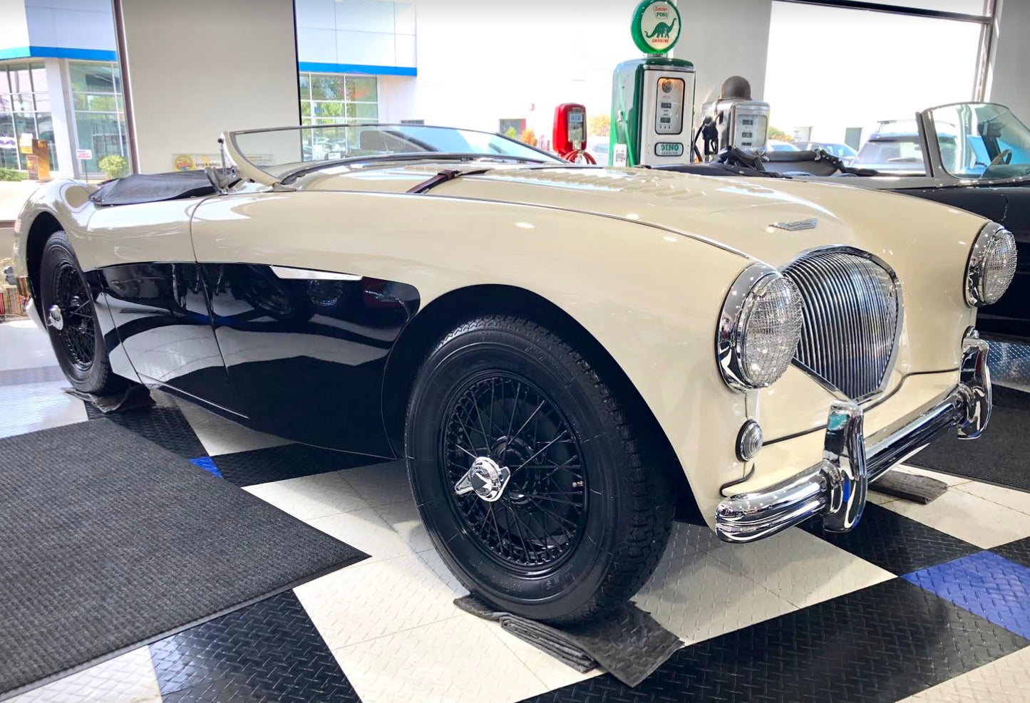 Dayton Dunlop MWS Austin Healey MG Morgan Triumph 15x4.5 60 Spoke Black TUBELESS British Wire Wheels